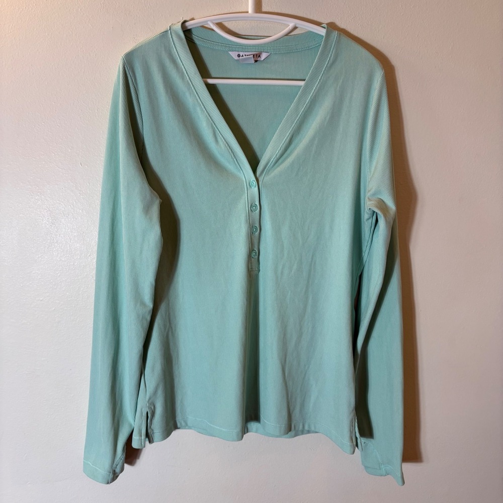 Athleta Uptempo Ribbed Henley Top Mint Green Long Sleeve V-Neck Size Large